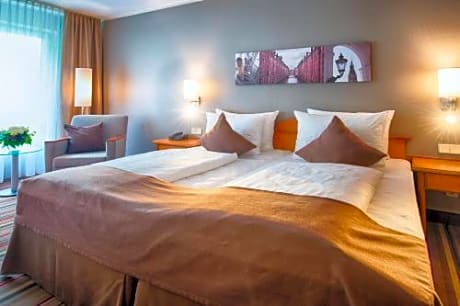 Comfort Double or Twin - Park, Sleep and Fly