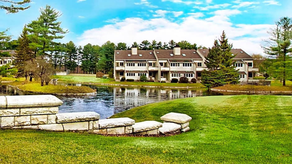 The Ponds at Foxhollow by Capital Vacations