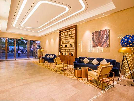 Yeste International Hotel (Helong Store)