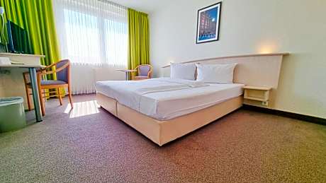 Connecting Rooms for 4 People