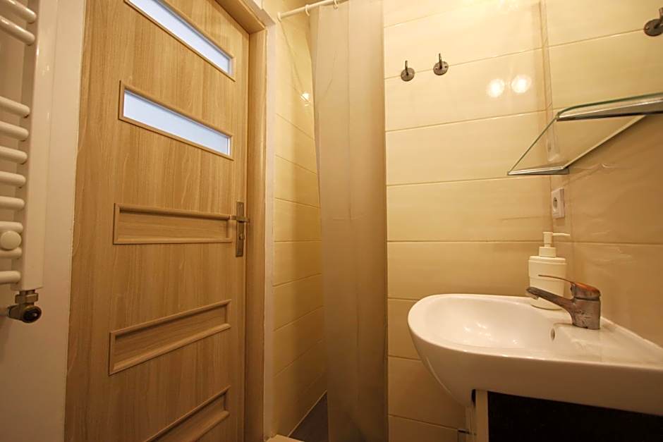 Pokoje Nadrzeczna 45