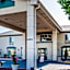 Quality Inn & Suites Des Moines - Merle Hay Road