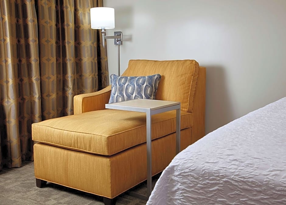 Hampton Inn By Hilton and Suites Pittsburgh/Settlers Ridge, PA