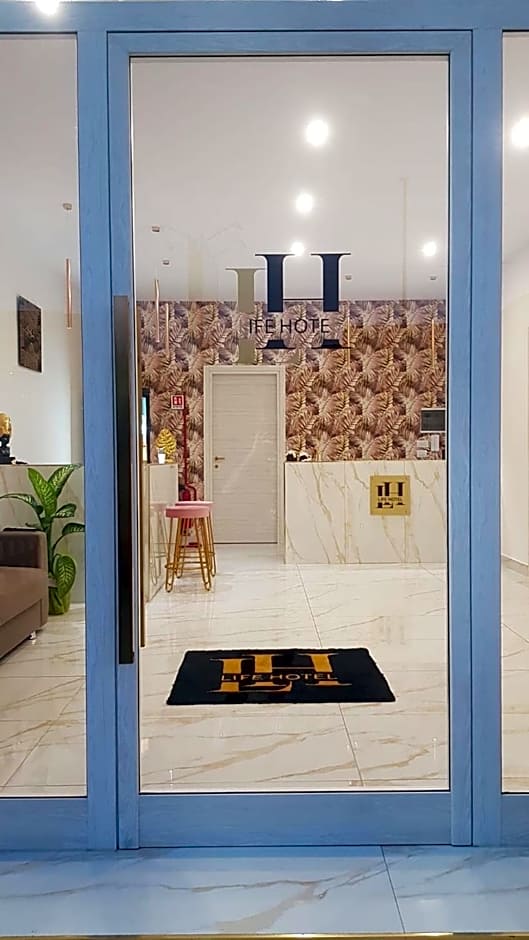 Life Hotel