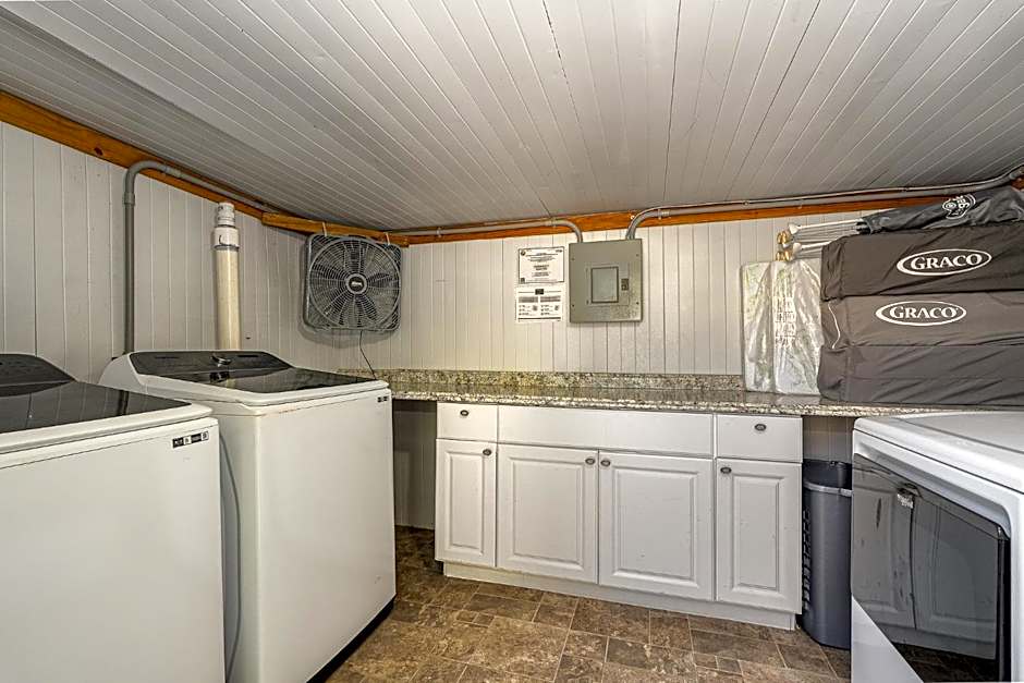 Boutique Vacation Rental Complex At Beach