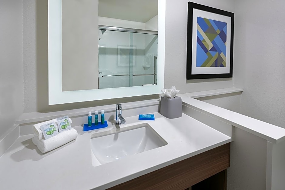 Holiday Inn Express & Suites Bryan - College Station By IHG