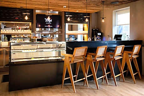 The Lloyd Stamford, Tapestry Collection By Hilton