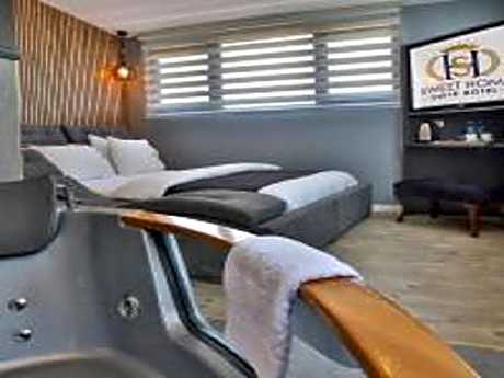 King Bed Non-Smoking with Jetted Tub