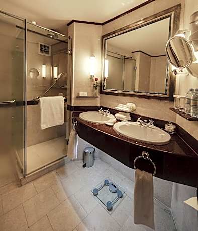 Executive Suite double use