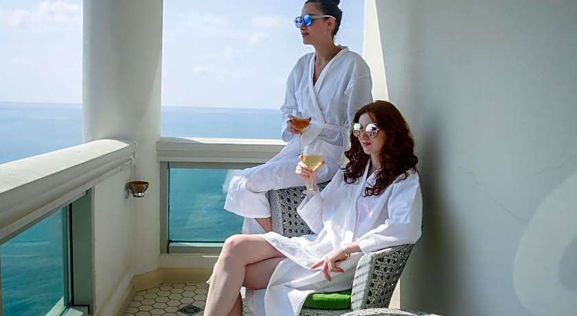 Castello Mare Hotel & Wellness Resort