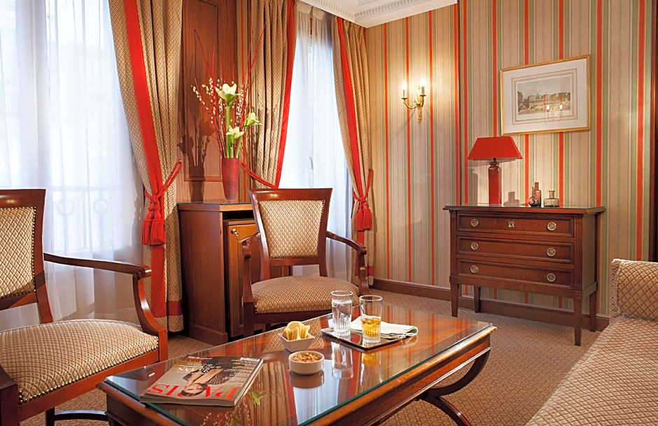 Rochester Champs-Elysees Hotel