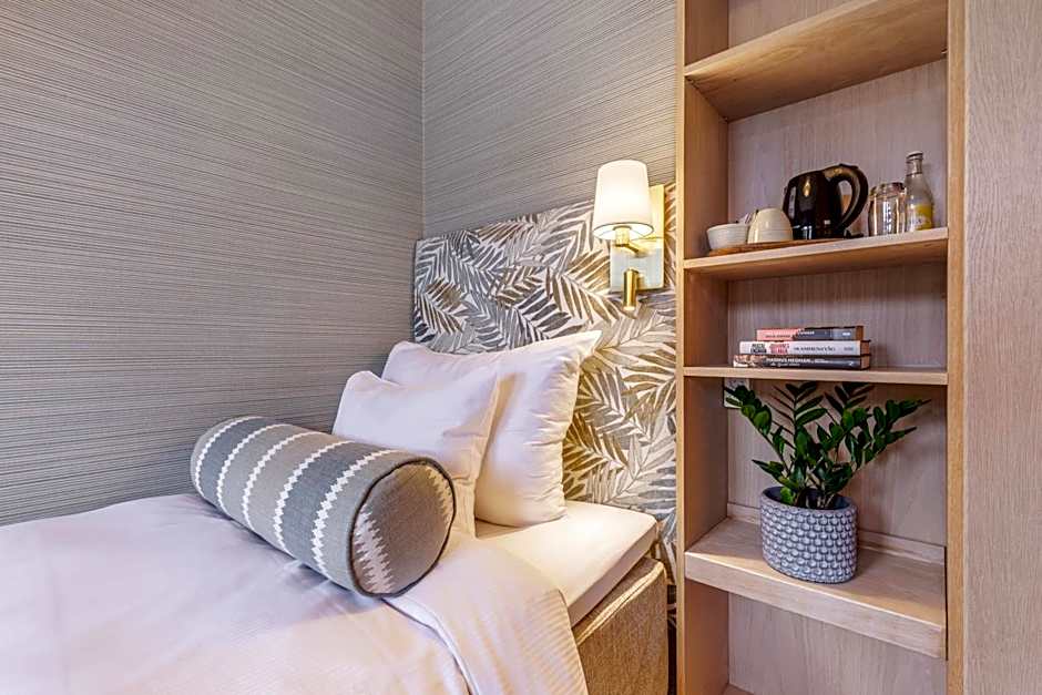 Home Hotel Wellington