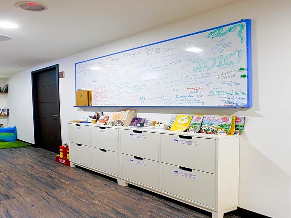 Sleepy Dragon Hostel