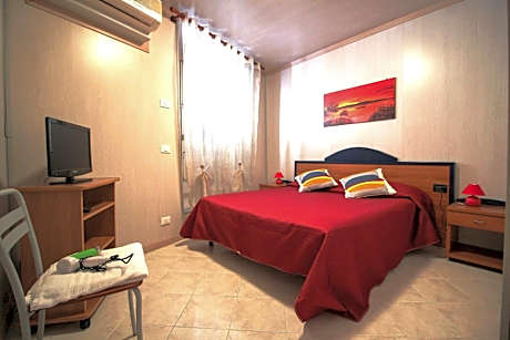 Economy Double Room with Private External Bathroom