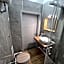Vanzi Rooms