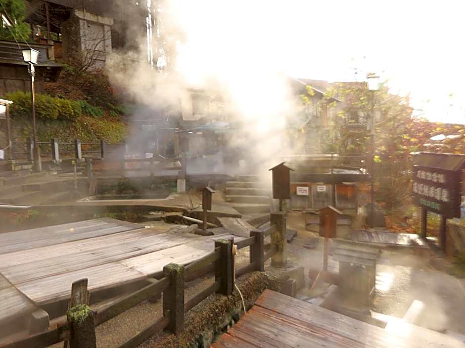 Nozawa Onsen Sennin Buro No Yado Tokiwaya Ryokan