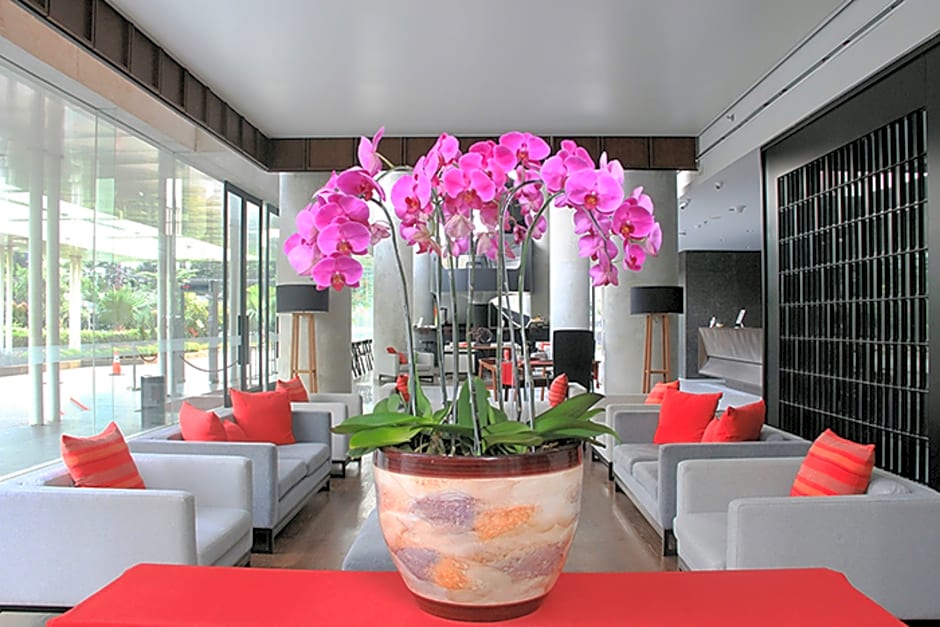 Ra Premiere Simatupang