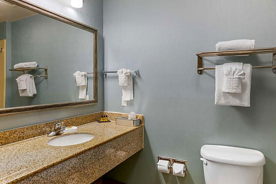 Best Western Plus Wasco Inn & Suites