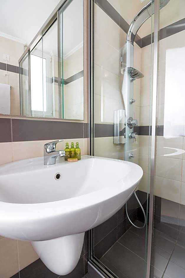 Christina Beach Hotel