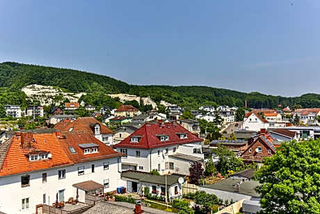 Eckzimmer / Landseite