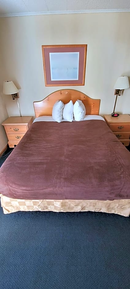 Thunderbird Inn Of Mackinaw City