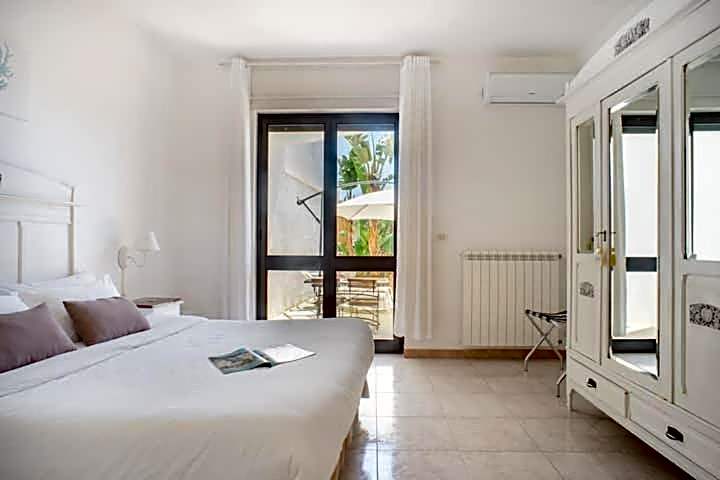 Biancaleuca Rooms & Suite