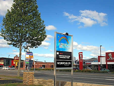Guestroom Shared Bathroom