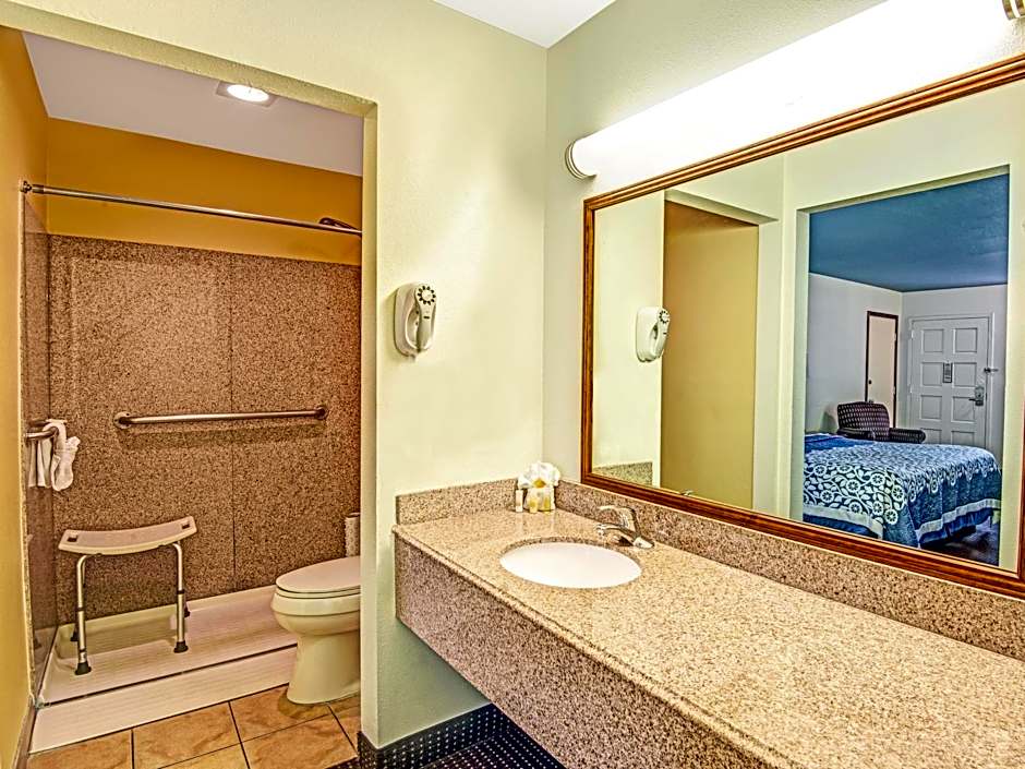 Days Inn Austin University Dwt – Austin, TX