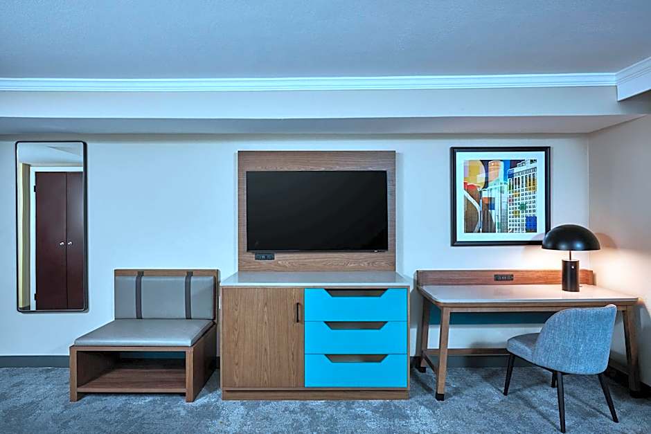 DoubleTree by Hilton Chatsworth
