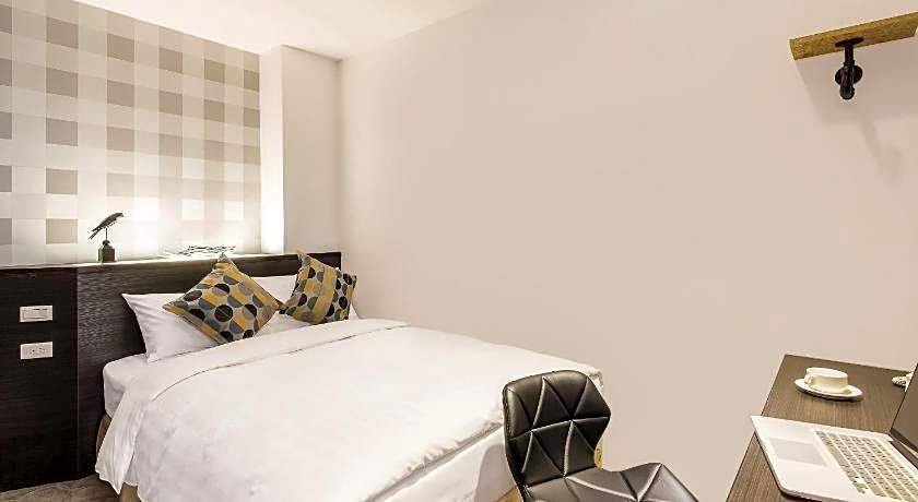Rich & Free Hotel - Zhongshan