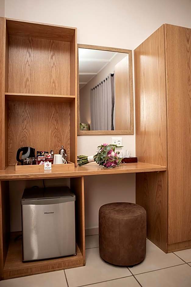 Emdoneni Lodge with Zululand Cat Conservation Project