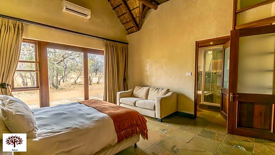 Zebula Golf and Wildlife Estate - Oryx Walkway Pax 16 - Moi Signature Luxury villa