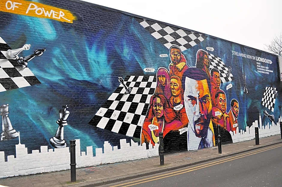 Cosmos Capsule Hub London