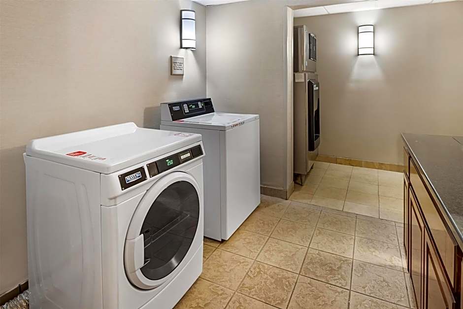 Best Western Plus Miamisburg-Dayton Suites, Banquets & Hotel