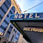 Gardner Hotel & Hostel
