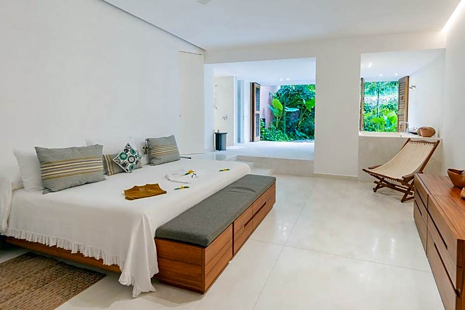 El Careyes Club & Residences