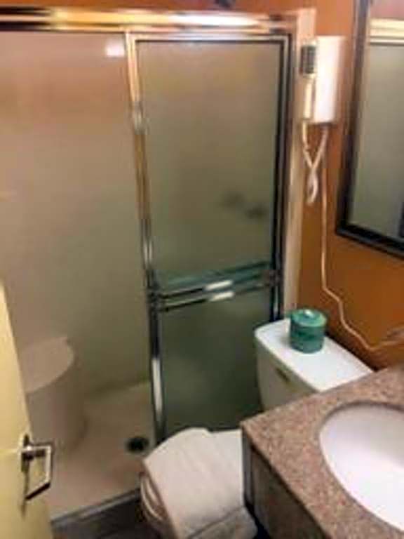 Travelodge by Wyndham Bay Shore Long Island