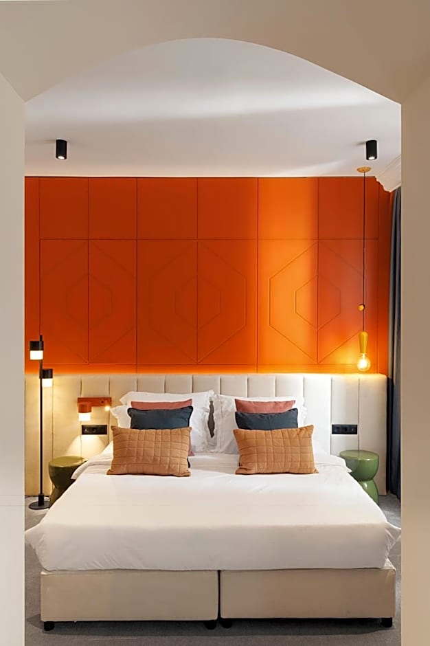 Photo 1 of 7 of Junior Premier Suite