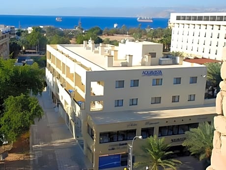 Aquavista Hotel & Suites