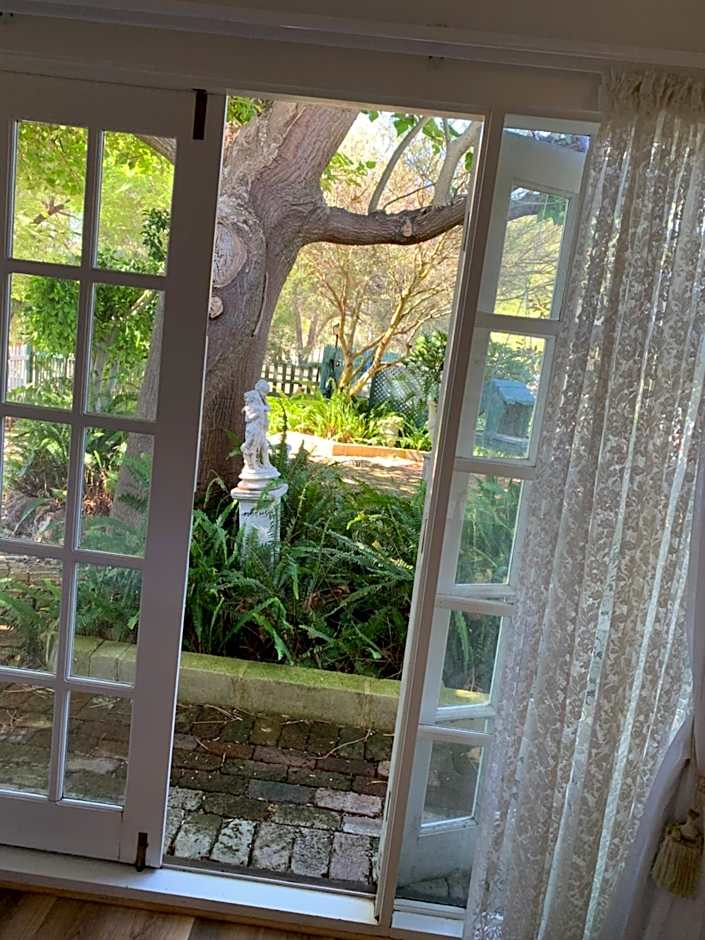 Rosebridge House Bed & Breakfast