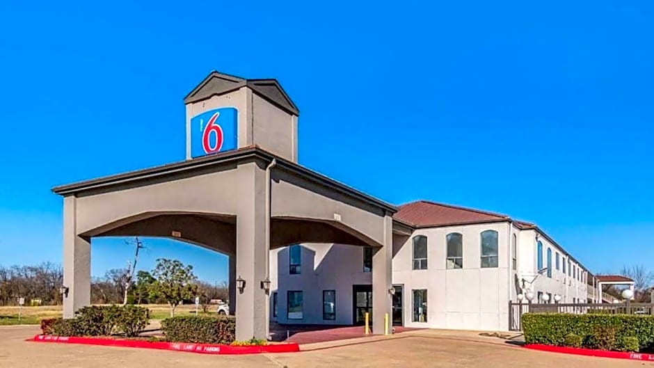 Motel 6-Ennis, TX
