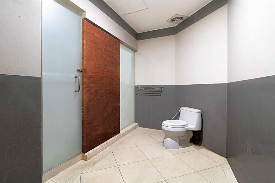 Flagship 2688 Guntur Hotel