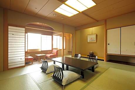 Japanese-Style Room with Open-Air Bath