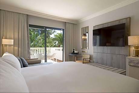 Superior Room with Lateral Sea View