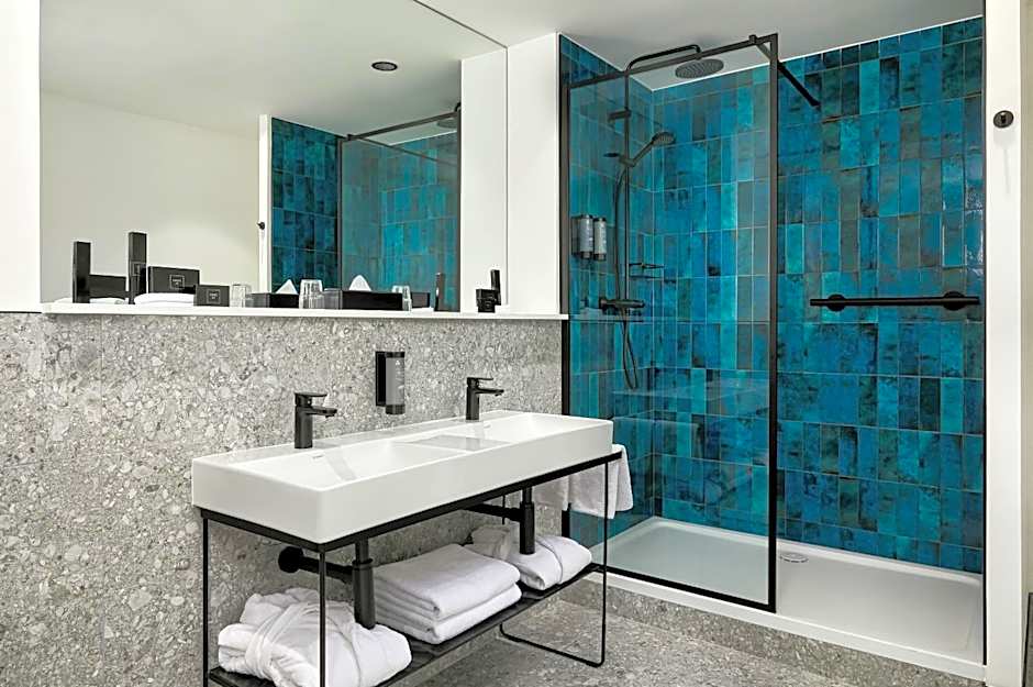 Waterford Marina Hotel