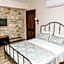 Nill's Stone House Otel