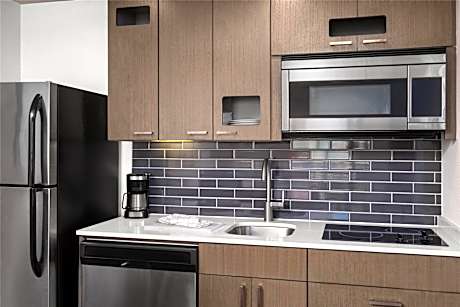 Bay View One Bedroom Suite with Two Queens