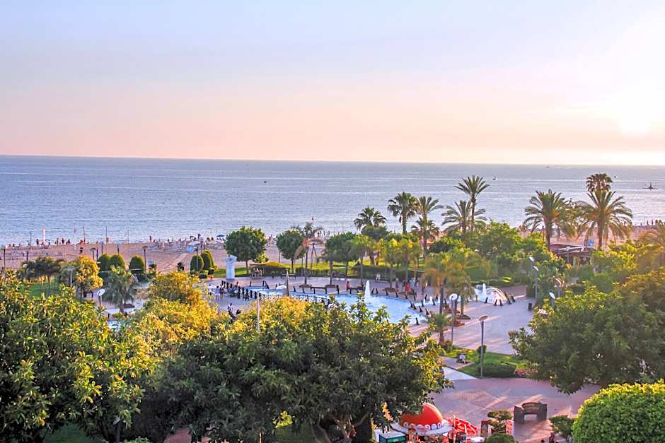 Aysev Hotel