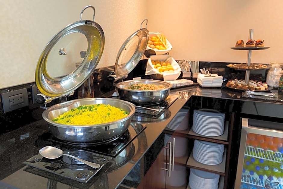 Delfines Hotel & Convention Center