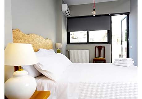 One-Bedroom Apartment with Balcony - Live in Athens #08